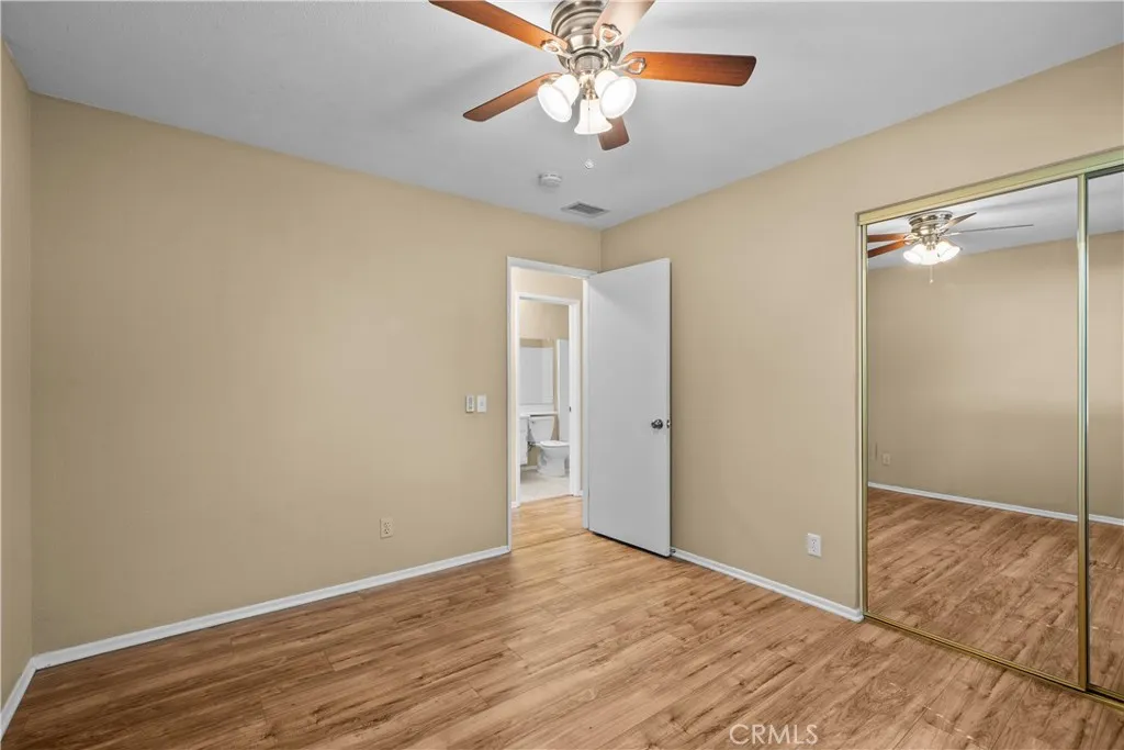 19915 Avenue Of The Oaks, Newhall, California 91321 home-pic-18